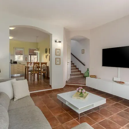Green Marea Comfortable Holiday Holiday home Tar-Vabriga